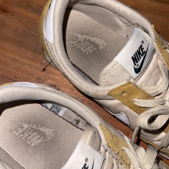 Nike Classic Shoes - Picture 4 of 7